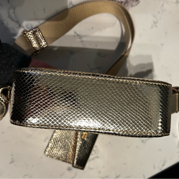 Michael Kors 2-in-1 Maisy camera bag gold new - Picture 7 of 9